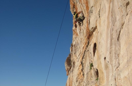Arrampicata in Sardegna, stage dal 5 al 12 maggio 2018