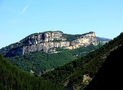 Tradannot - raduno arrampicata Trad nella falesia di Annot