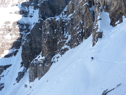Sébastien de Sainte Marie - Olov-Isaksson skiing Pointe d'Aufalle Pas de Coppet on 3.3.2012