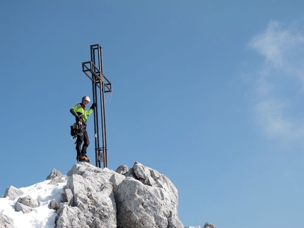 Presolana - Onl 2-3/03/2012 Maurizio Panseri, Daniele Natali and Alessandro Ceribelli carried out the first winter ascent of the via Direttissima up the Presolana North Face.