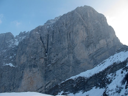 Presolana - Onl 2-3/03/2012 Maurizio Panseri, Daniele Natali and Alessandro Ceribelli carried out the first winter ascent of the via Direttissima up the Presolana North Face.