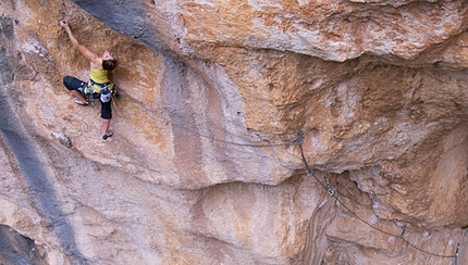 Barbara Zangerl climbing Hotel Supramonte - 