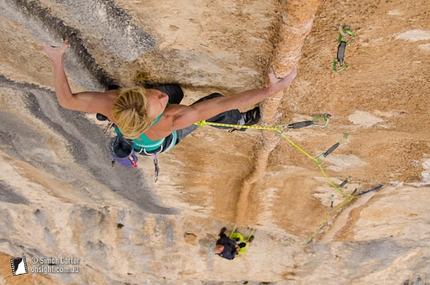 Monique Forestier climbs Tom et je ris, Verdon