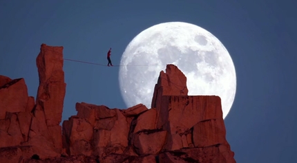 Dean Potter does the Moonwalk - 