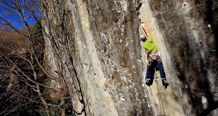 James Pearson climbing Is not always Pasqua, Collina di Interprete
