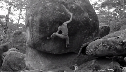 Guillaume Glairon Mondet bouldering at Fontainebleau