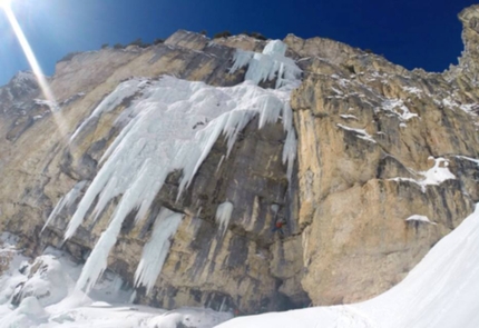 Zweite Geige ice climb in Vallunga, Dolomites