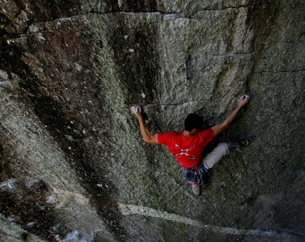 Cristian Brenna Spirit Walker 8c Sasso Remenno, Val di Mello