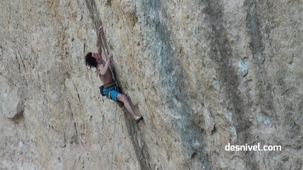 Adam Ondra onsight attempt on Psicoterapia 9a, Valdegovía, Spain