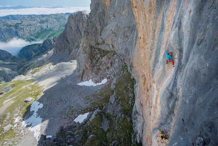 Orbayu, Naranjo de Bulnes, con Nina Caprez e Cédric Lachat