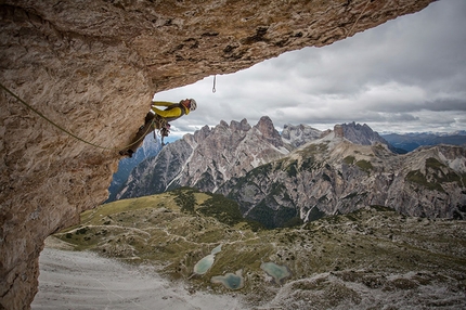 Dave MacLeod climbing Project Fear on Cima Ovest di Lavaredo, Dolomites