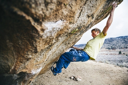 Alexander Megos climbing Lucid Dreaming at Bishop