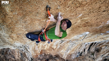 Iker Pou climbing Big Men 9a+ at Mallorca