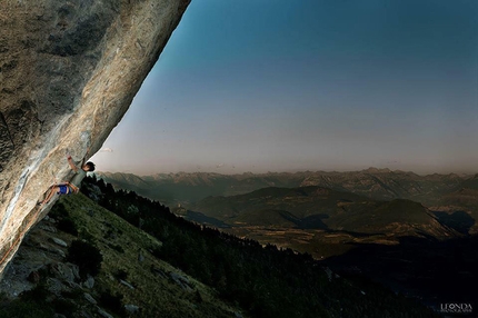 Sachi Amma climbs Jungle Boogie 9a+ at Ceuse