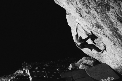 Simone Tentori bouldering at Magic Wood and Val Masino