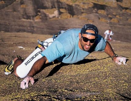 Tsaranoro Atsimo in Madagascar, 1998 first ascent by Rolando Larcher, Marco Sterni, Erik Švab