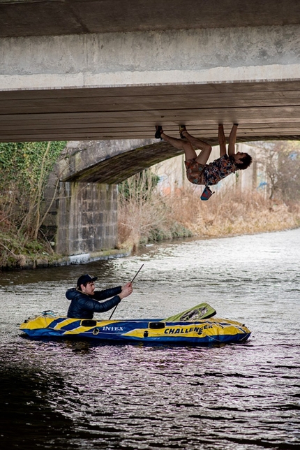 Robbie Phillips makes solo of Edinburgh bridge crack