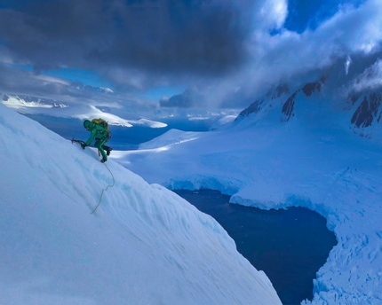 Mountaineering in Antarctica with Gianluca Cavalli, Manrico Dell'Agnola, Marcello Sanguineti