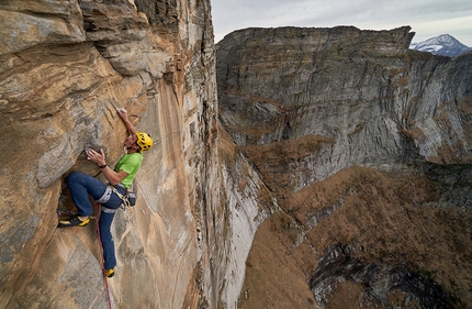 Leap of Faith, Matteo Della Bordella e Alessandro Zeni sul Poncione d’Alnasca in Svizzera