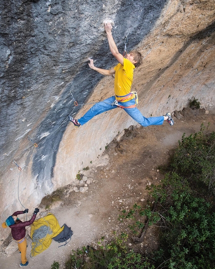 Alexander Megos climbing King Capella at Siurana in Spain