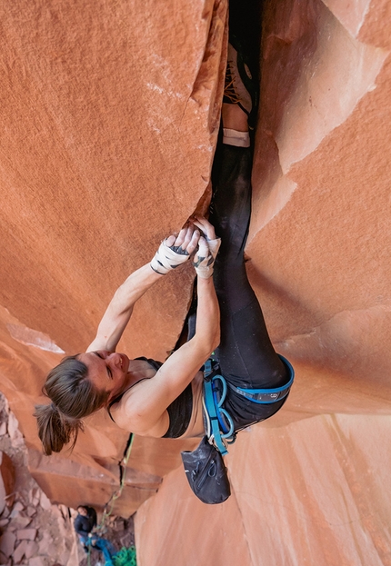 Mari Salvesen flashes Belly Full of Bad Berries, notorious offwidth at Indian Creek, USA
