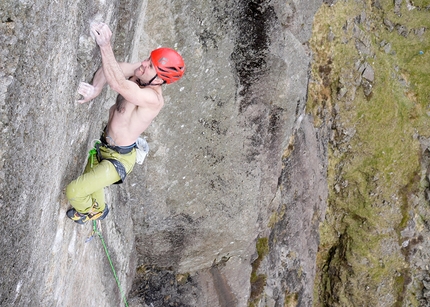 Dave MacLeod makes third ascent of Lexicon, E11 trad climb at Pavey Ark, Lake District