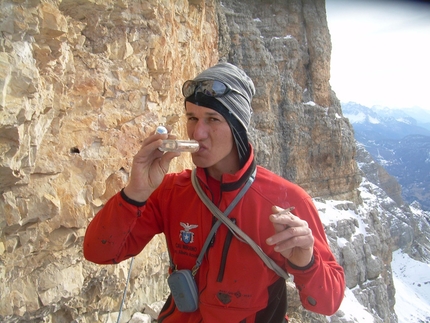 Ey de Net, Tofana di Rozes - Colazione strong: grappa e cicca