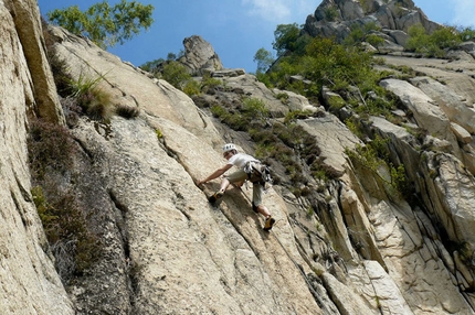 Arrampicare, camminare, conoscere il Mottarone - Via delle guide (Mottarone)