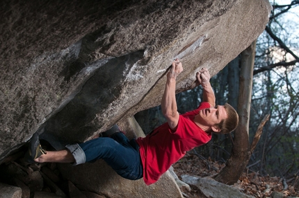 Martin Keller - Martin Keller climbing Der mit dem Fels tanzt at Chironico, Switzerland.