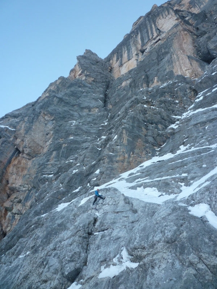 Kein Rest Von Sehnsucht, Punta Tissi, Civetta - In azione durante la prima invernale di Kein Rest Von Sehnsucht, Punta Tissi, Civetta