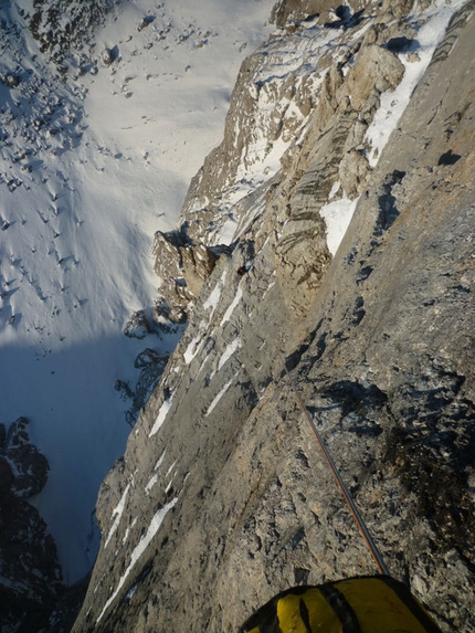 Kein Rest Von Sehnsucht, Punta Tissi, Civetta - In azione durante la prima invernale di Kein Rest Von Sehnsucht, Punta Tissi, Civetta