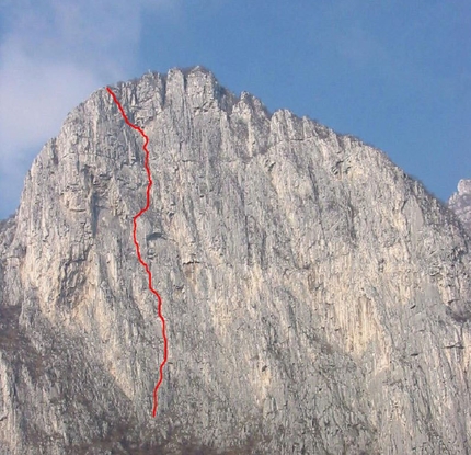 Tour arrampicata dal Lario alla Grigna - Corna di Medale via Milano 68 aperta da Tiziano Nardella e Ettore Pagani