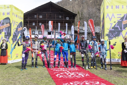 Trionfo assoluto per gli italiani del team SCARPA al Trofeo Mezzalama 2023 - Missione compiuta al Mezzalama 2023: gli atleti SCARPA, Matteo Eydallin, Robert Antonioli e Davide Magnini dominano tra gli uomini seguiti al 2° posto dai colleghi Xavier Gachet, Samuel Equy, Matheo Jacquemoud. Anche la triplette femminile composta da Giulia Compagnoni, Giulia Murada e Alba De Silvestro, conquista il primo posto senza difficoltà.