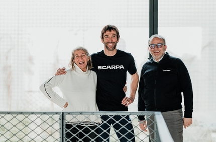 Hervé Barmasse nuovo ambassador SCARPA per la sostenibilità - Il noto alpinista e divulgatore Hervé Barmasse diventa nuovo ambassador SCARPA per la sostenibilità. Contribuirà allo sviluppo di prodotti innovativi e sarà punto di riferimento nella diffusione di temi legati all’ambiente.