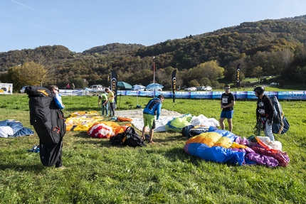 AKU main sponsor di PreAlpiTour Hike&Fly Race 2023 - AKU diventa main sponsor di PreAlpiTour Hike&Fly Race, la gara di parapendio e cammino dal 20 al 23 luglio 2023  nelle Dolomiti Bellunesi e Trentine, Lagorai, Altopiano di Asiago, Pasubio, Prealpi Venete.
