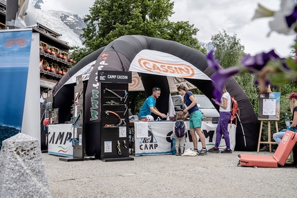 Arc’teryx Alpine Academy 2022 a Chamonix – partecipa alle clinics con C.A.M.P.! - C.A.M.P. offre a 3 coppie di appassionati la possibilità di partecipare ad 1 delle 3 clinics che si svolgeranno il 2 luglio dell'Arc’teryx Alpine Academy.