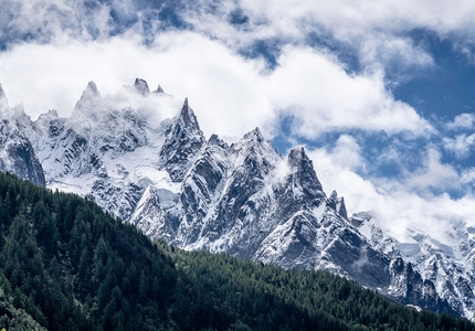 Arc’teryx Alpine Academy 2022 a Chamonix – partecipa alle clinics con C.A.M.P.! - C.A.M.P. offre a 3 coppie di appassionati la possibilità di partecipare ad 1 delle 3 clinics che si svolgeranno il 2 luglio dell'Arc’teryx Alpine Academy.