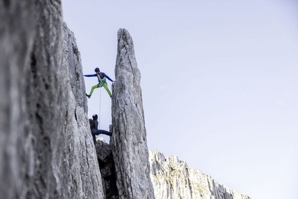 Progressive climbing: Salewa presenta la nuova giacca Agner Durastretch Anorak - Progressive climbing: Salewa presenta la nuova giacca Agner Durastretch Anorak, ideale per affrontare le vie classiche di arrampicata 