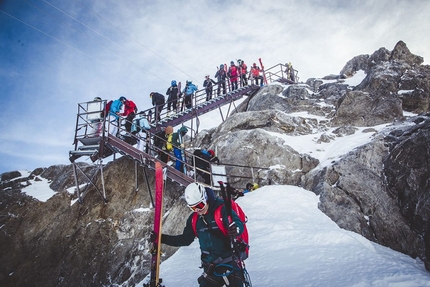 La Sportiva Vanguard Experience: chiusa con successo l’edizione 2022 - La Sportiva Vanguard Experience: chiusa con successo l’edizione 2022. Due weekend dedicati al test dell’intramontabile scarpone Vanguard tra i panorami alpini più suggestivi d’Italia