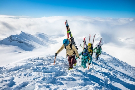 Freedom To Explore 5: alla conquista delle 12 vette più alte della Svezia - Nell'episodio 5 della serie Freedom To Explore di SCOTT, l'atleta del team SCOTT Winter Pro Jackie Paaso e il suo team hanno intrapreso una spedizione per conquistare le 12 vette più alte della Svezia, in un'area conosciuta come l'ultima regione selvaggia d'Europa.