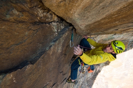 Pilier Rhodo a Montjovet - Arrampicata trad sul Pilier Rhodo a Montjovet, Valle d'Aosta