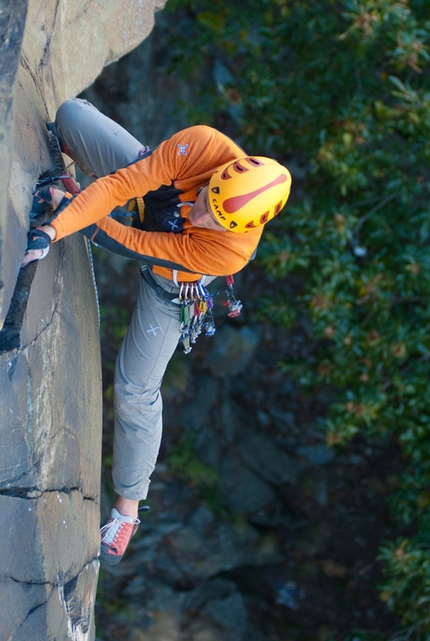 Pilier Rhodo a Montjovet - Arrampicata trad sul Pilier Rhodo a Montjovet, Valle d'Aosta