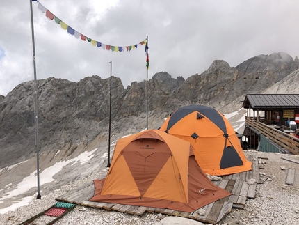 Campi Base Ferrino per vivere l’emozione di una vera esperienza outdoor! - Tornano anche quest’anno i Campi Base Ferrino, per vivere l’emozione di una vera esperienza outdoor! Rifugio Pian dei Fiacconi, rifugio Caldenave e rifugio Toesca le location scelte per vivere un’estate all’insegna dell’outdoor diventando, per un giorno, tester Ferrino.