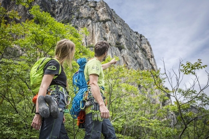 Con i dispositivi sicuri di Climbing Technology sarà ancora più facile muovere i primi passi in parete - Esordio in parete? Con i dispositivi sicuri di Climbing Technology sarà ancora più facile iniziare ad arrampicare e muovere i primi passi in parete.