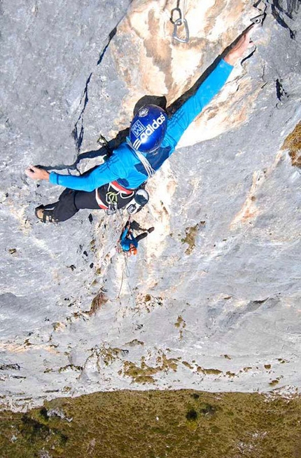 Sulla Via del Det - Luca Passini e Matteo Piccardi in azione sulla Via del Det (Sasso Cavallo - Grigna)