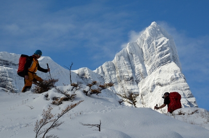 Shark's Fin - The start of the ascent.