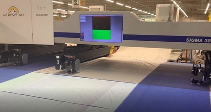 La Sportiva produce mascherine per l’emergenza COVID - L’emergenza Coronavirus: l’azienda della Valle di Fiemme La Sportiva ha convertito  parte della propria produzione per realizzare camici e mascherine per la Provincia di Trento