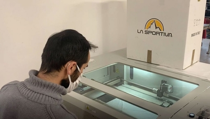 La Sportiva produce mascherine per l’emergenza COVID - L’emergenza Coronavirus: l’azienda della Valle di Fiemme La Sportiva ha convertito  parte della propria produzione per realizzare camici e mascherine per la Provincia di Trento