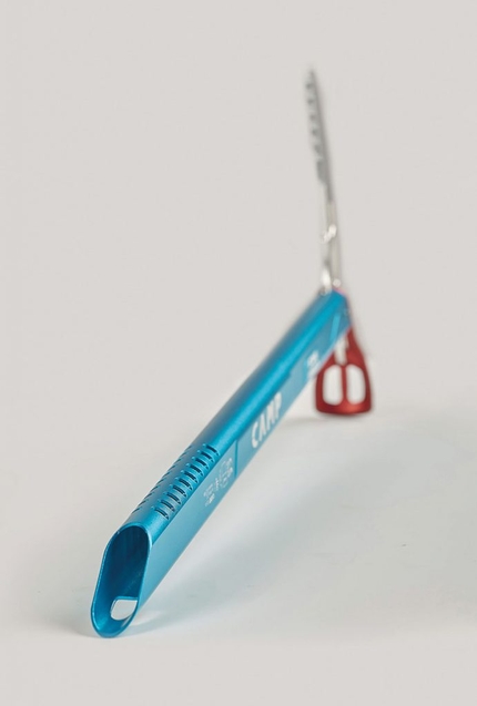The CAMP Corsa Race ice axe wins the ISPO Gold Award - The new CAMP Corsa Race ice axe, recently previewed at the ISPO fair in Munich, obtained the prestigious ISPO Gold Award 2020.