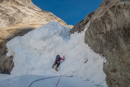 Yann Borgnet completes masterpiece on the Grandes Jorasses - Yann Borgnet and Charles Dubouloz have made the first integral repeat of Via in memoria di Gianni Comino in the heart of the Grandes Jorasses, Mont Blanc.